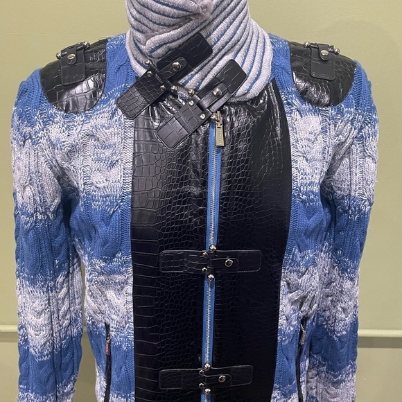 Barabas sweater blue Shawneck faux fur snap button front - Picture 4 of 4